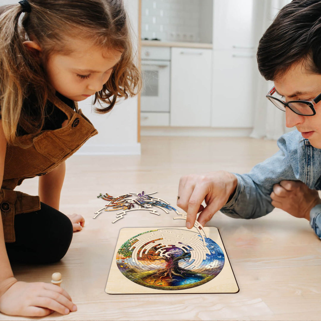 Father and daughter enjoying the Maze Puzzles¡ªColorful Tree of Life, enhancing focus and smart thinking.